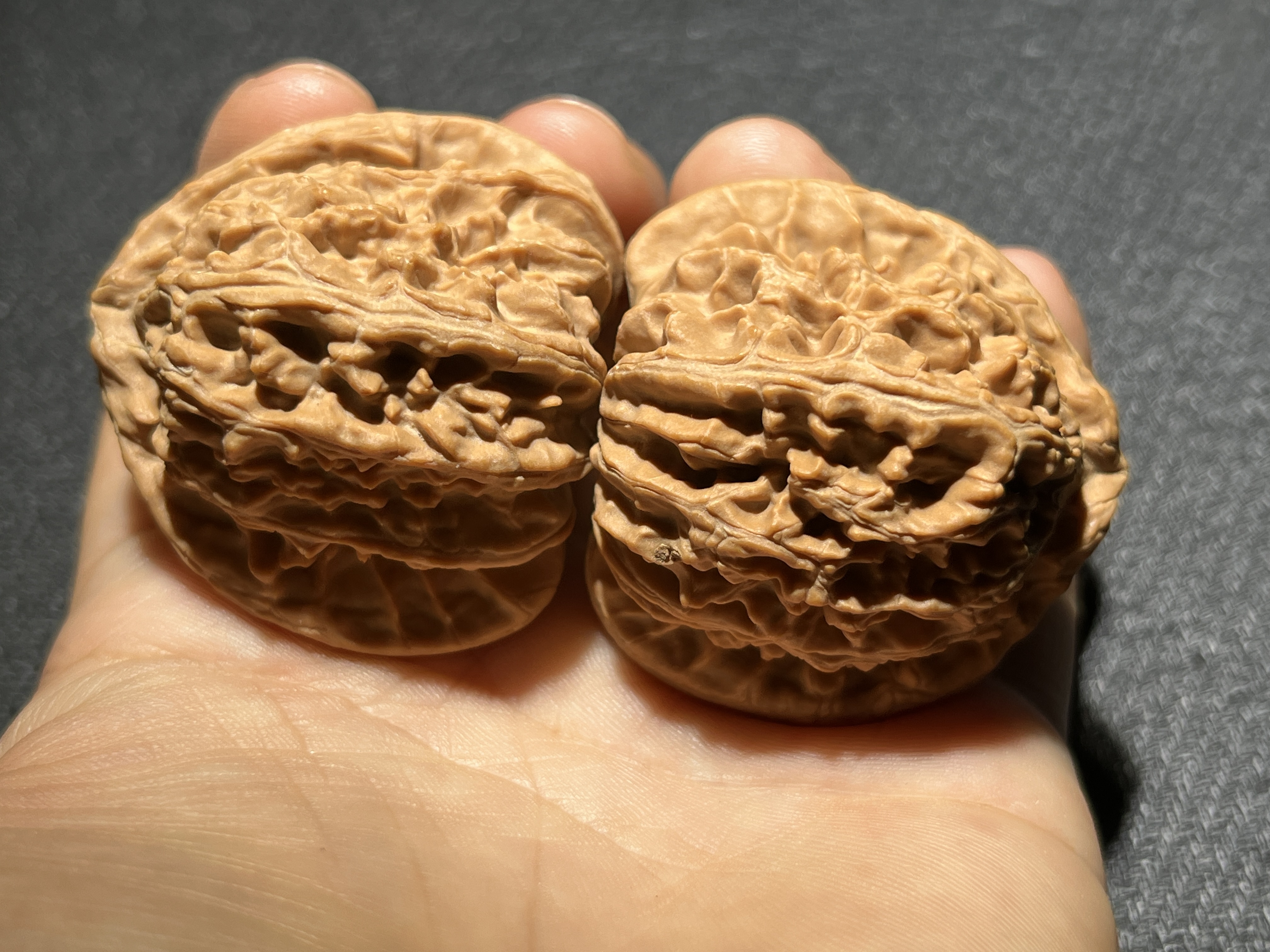 Triangular White Lion Walnut Pair, Natural Hand-Matched Chinese Craft Walnut for Home Aesthetic Decoration & Craft Gift Display