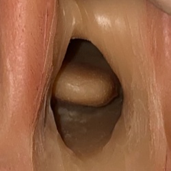 Soft head with fixed tongue