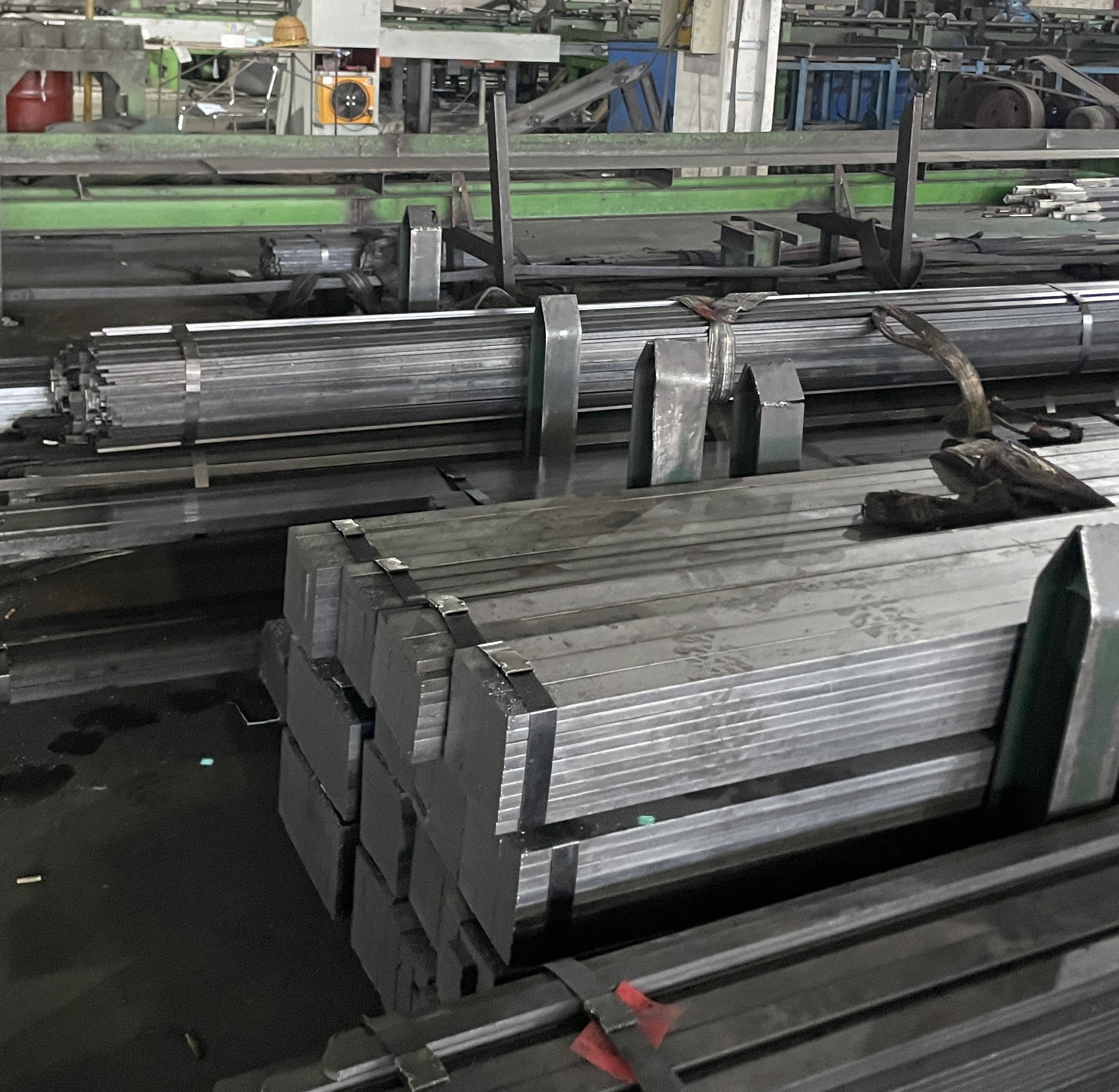Black Surface Alloy Steel Square Bar / Square Rod in Stock