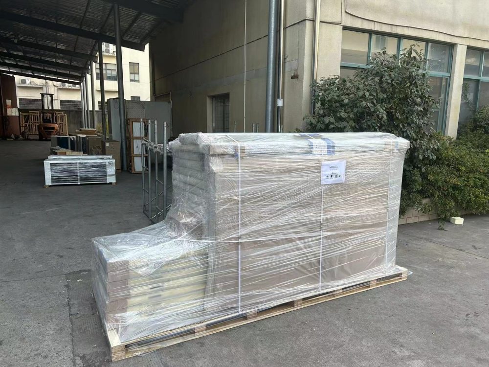 Walk-In Cooler Sale USA  – DIY Installation  6.5′ × 6.5′ × 7.2′ (≈ 42 ft²)