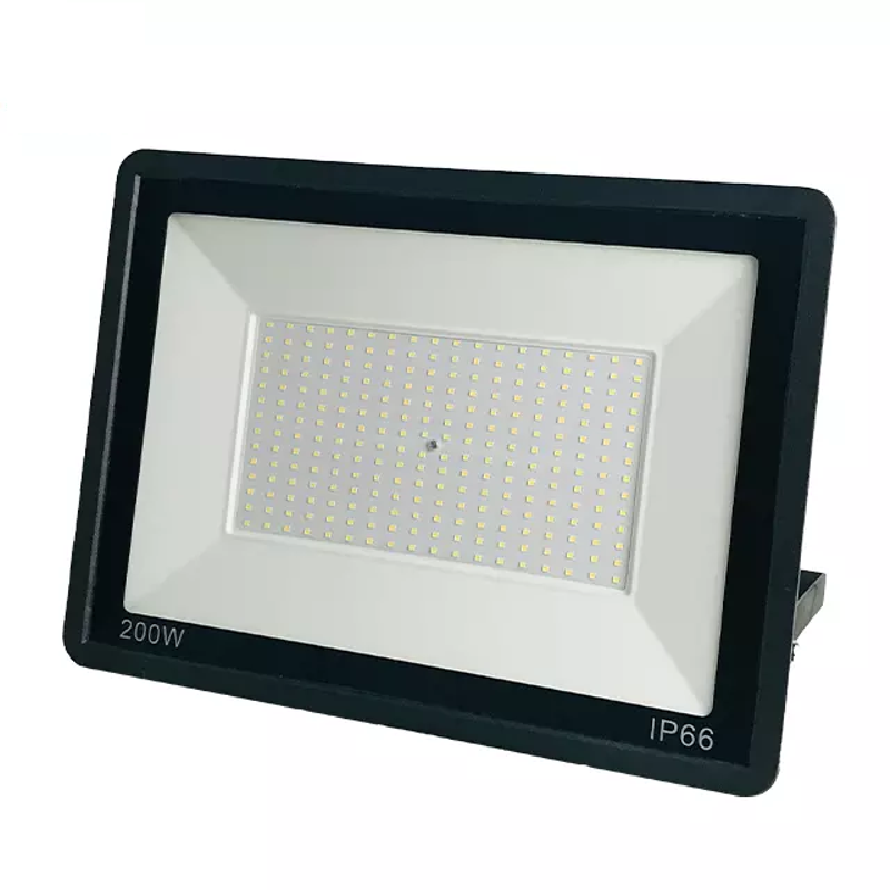 REFLETOR DE 192 LEDS 200W(BRANCO FRIO)ALIMENTAÇÃO: INSTALAÇÃO DEFIAÇÃO, BIVOLT 85V-265V