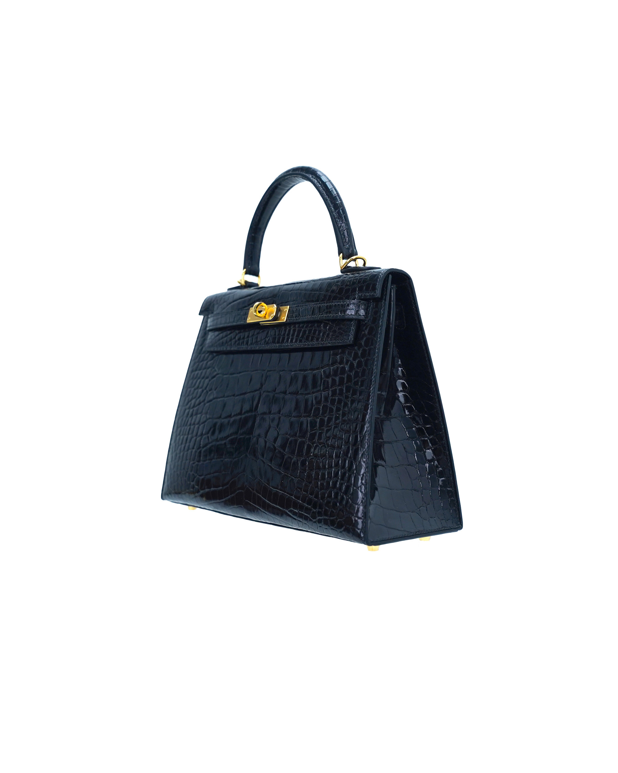 Crossbody bag, made of Nile crocodile leather, with a size of 25