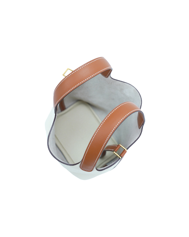 Handmade cowhide bucket bag in size 18