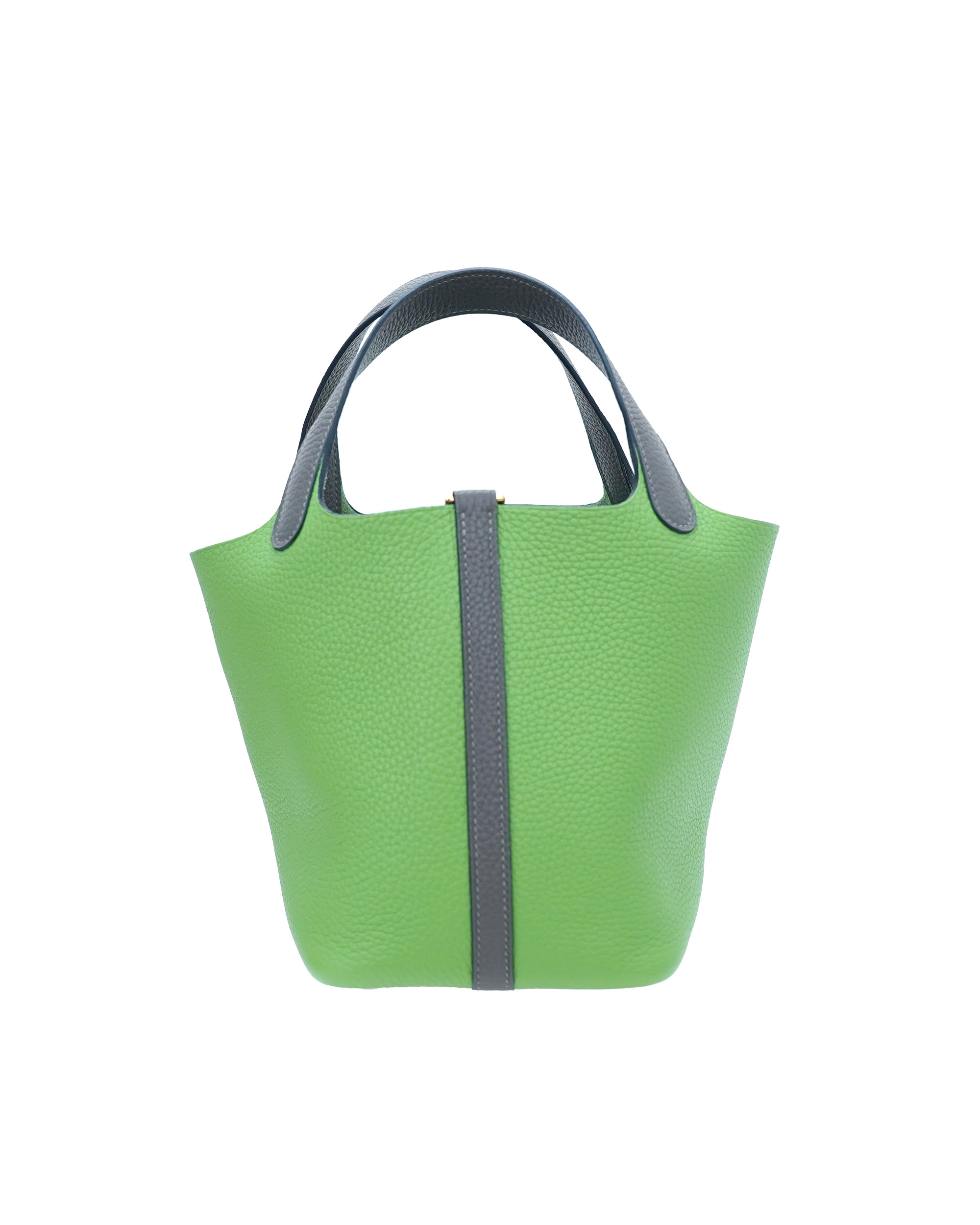Handmade cowhide bucket bag in size 18