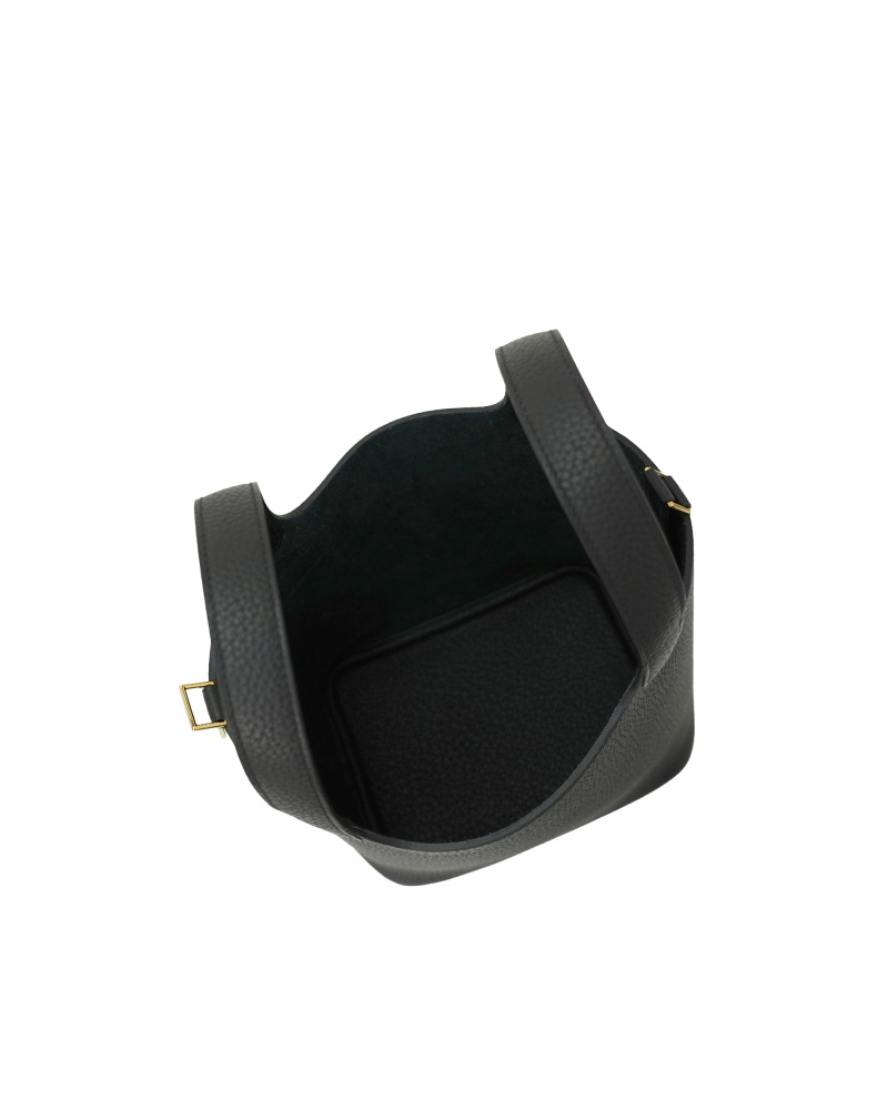 Handmade cowhide bucket bag in size 18cm
