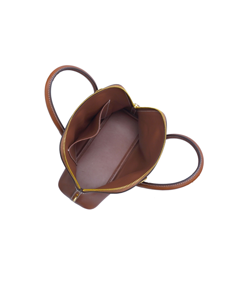 Handmade ladies' bag in size 26 with Barenia Faubourg leather