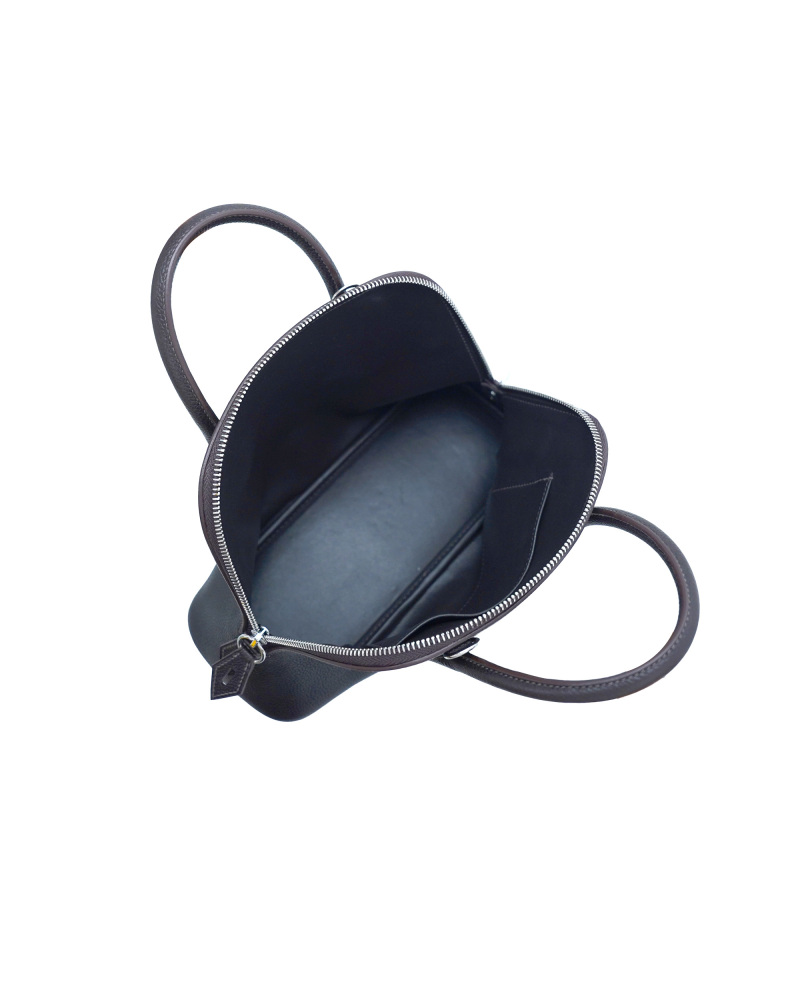 Handmade ladies' bag in size 26 with Barenia Faubourg leather