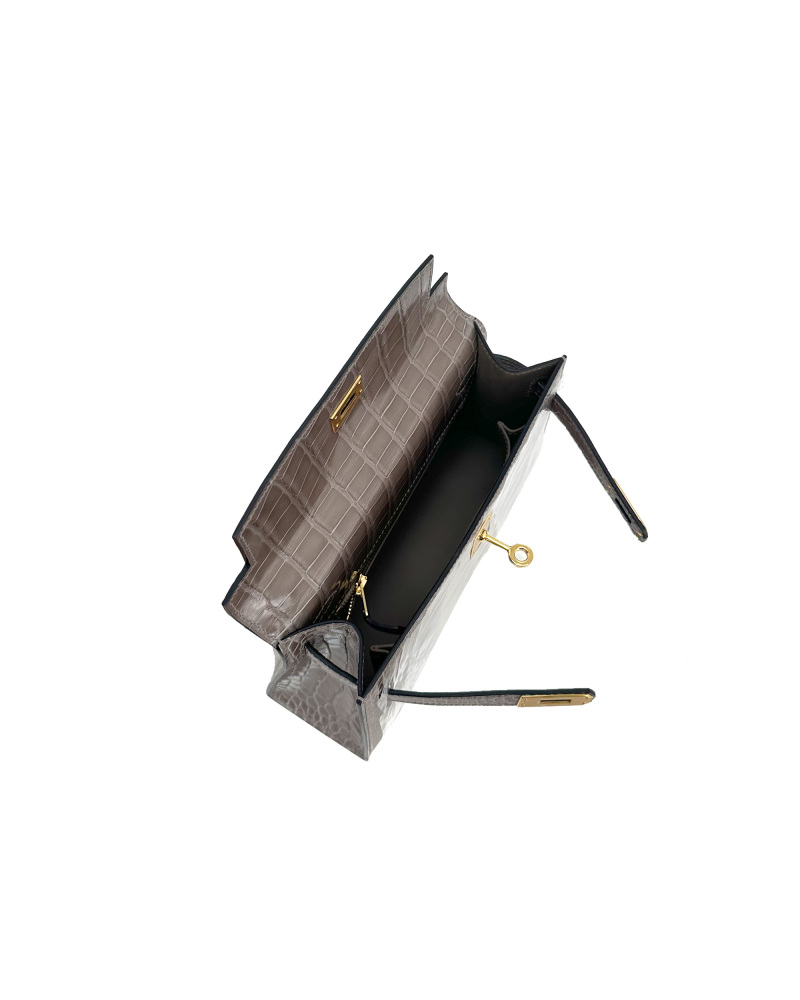 Ladies' handbags made of American alligator leather, size 22