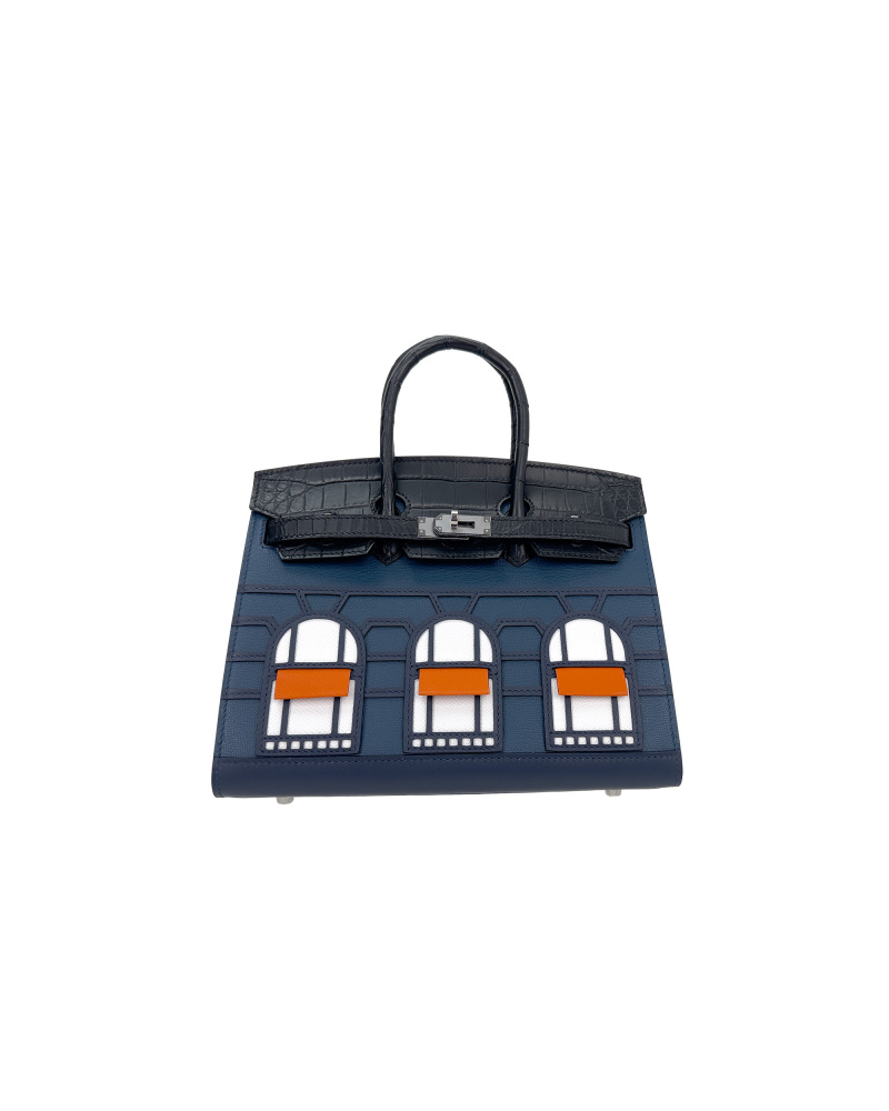 Ladies' hand-made handbags in size 25