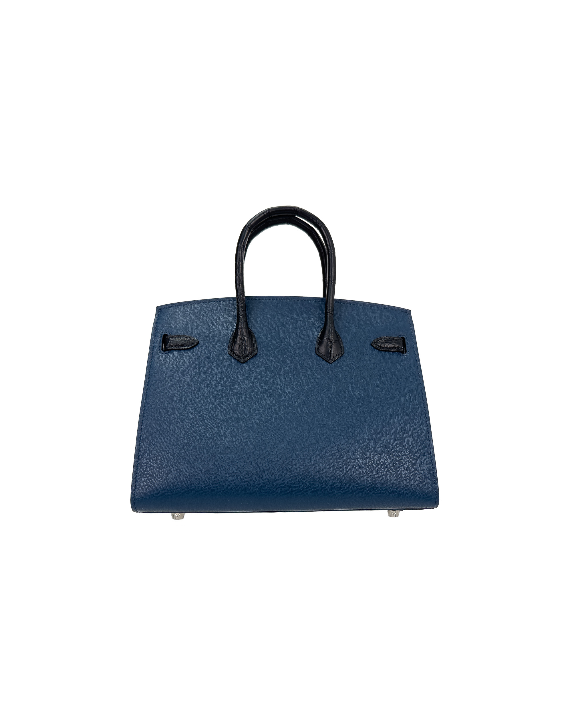 Ladies' hand-made handbags in size 25