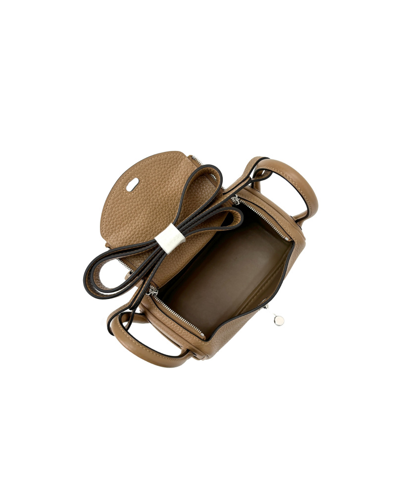 Single-shoulder crossbody bag, handmade with cowhide, size 19