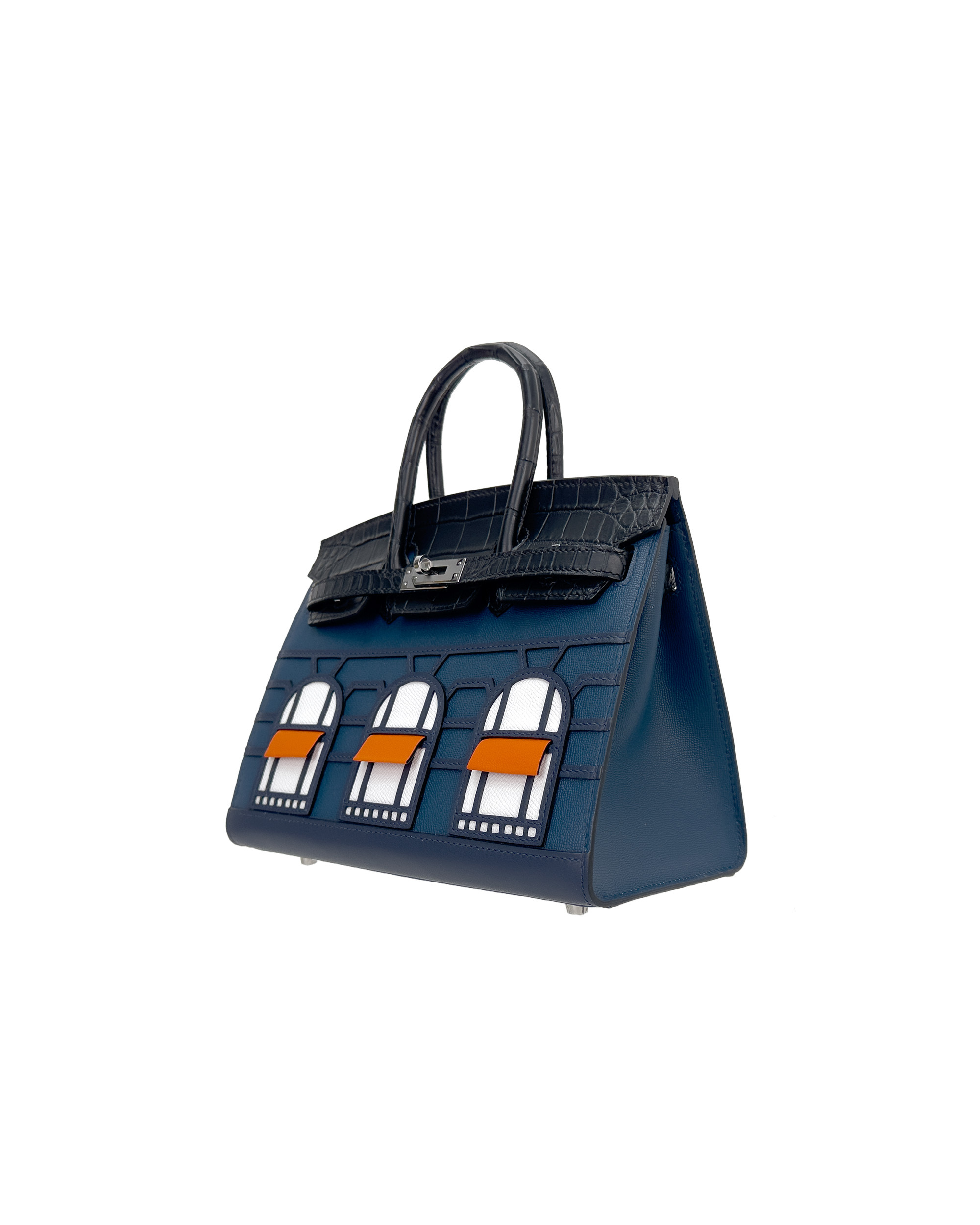 Ladies' hand-made handbags in size 25