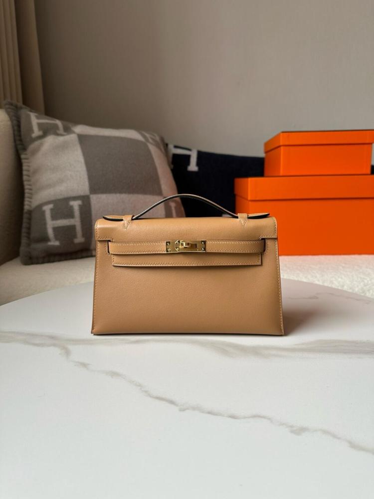 KL-Pochette Milk tea color