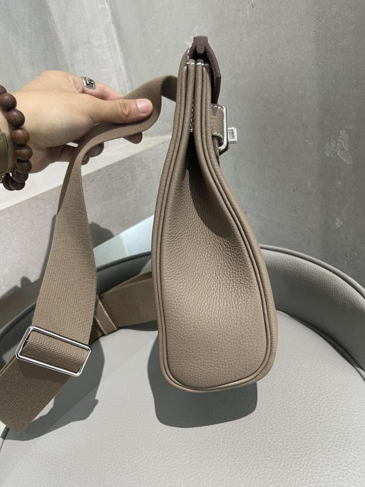 HAC-man-togo-handbag