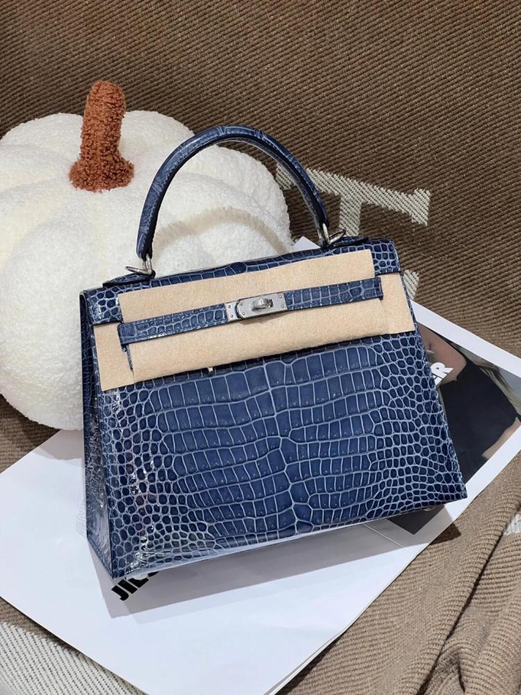 Kelly bag handcrafted from Nile crocodile leather