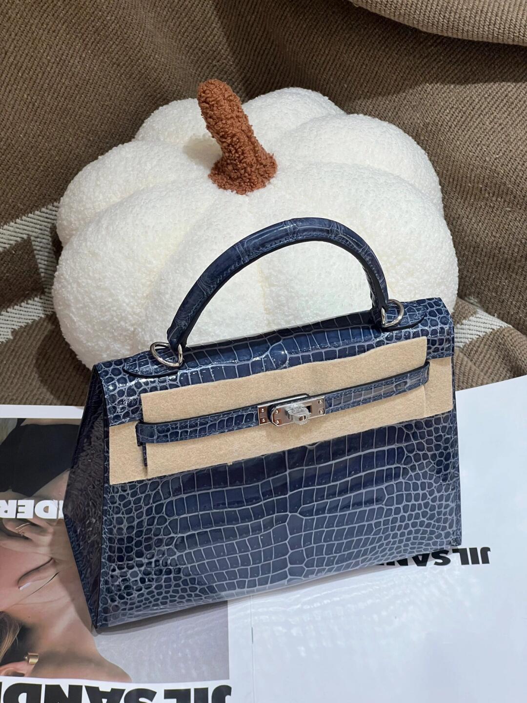 Kelly bag handcrafted from Nile crocodile leather