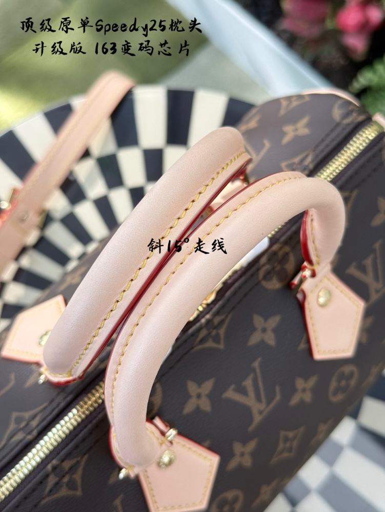 P340 Top Grade Original Single Steel Hardware
LVSpeedy25， Fashion essential item t
Hello, sisters! Today I'm going to share with you a super classic bag - the LV Speedy 25.
Its appearance is simple and elegant, with classic floral patterns that nev...