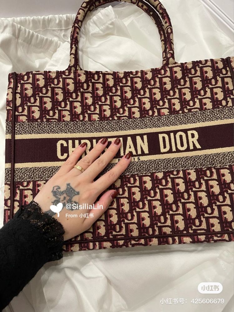 Dior wine red tote