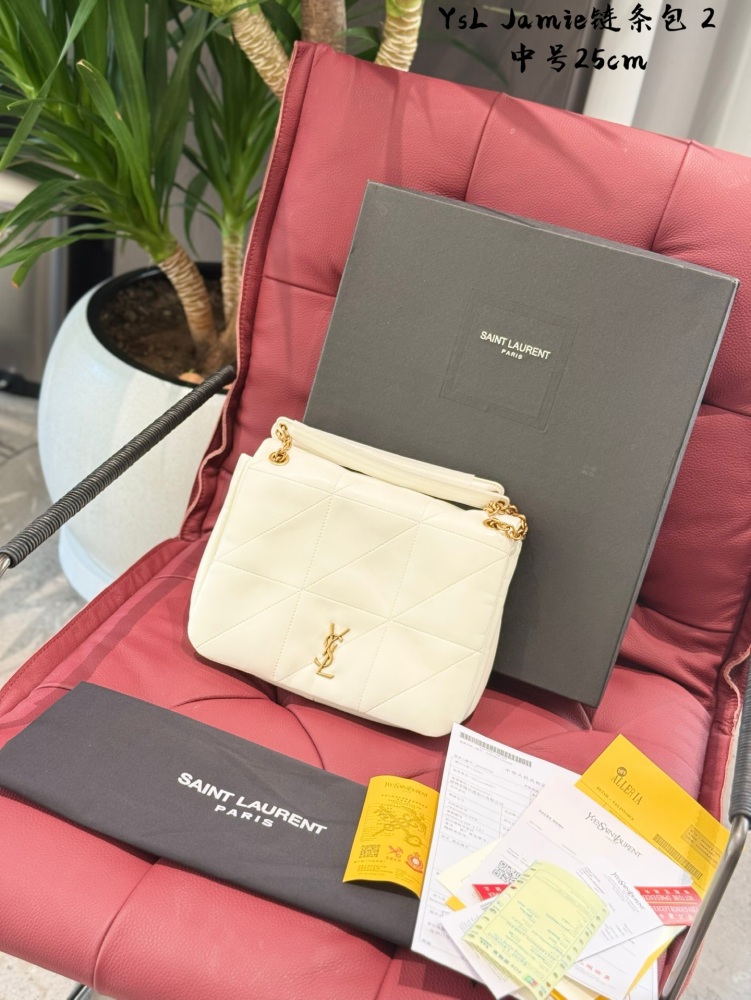 SAINT LAURENT | New Chain Big Bag with Hundred Jamie "YSL New Big Bag JAMIE, your fashion savior has arrived! The ultra-fine sheepskin pattern feels comfortable and durable.
Jewelry grade craftsmanship metal chains, with exquisite details that elevat...
