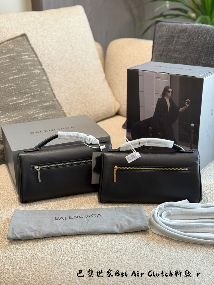 p270
Balenciaga Handbag Underarm Bag 25 Spring/Summer New Collection 29cm Full Set Packaging