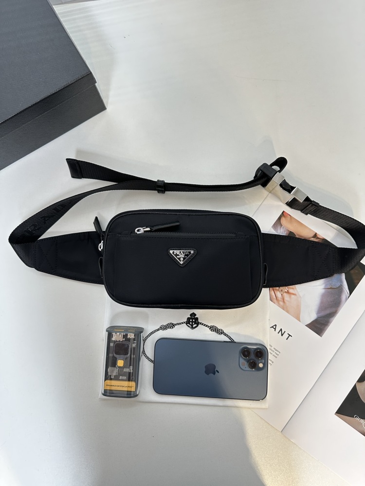 High end goods ?  The latest "PRADA/Prada" chest bag and waist pack for 2024 are imported with original waterproof fabric, ultra high definition hardware logo logo, and dedicated lining. Super smooth zipper, super smooth oil edge, exquisite workman...