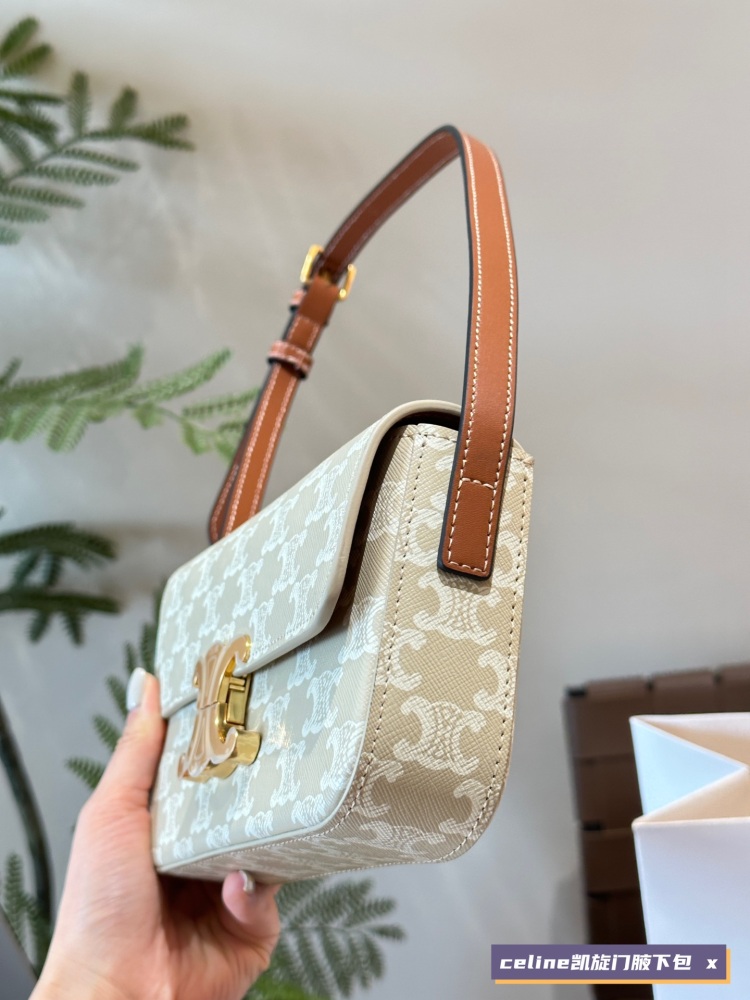 p215
New Package Promotion | CELINE Hot selling Arc de Triomphe Underarm Bag
CELINE has released a new underarm bag, the Triomphe Shoulder Bag, following the Ava bag. Transform the Triumphal Arch backpack series into an underarm shoulder style! Compa...