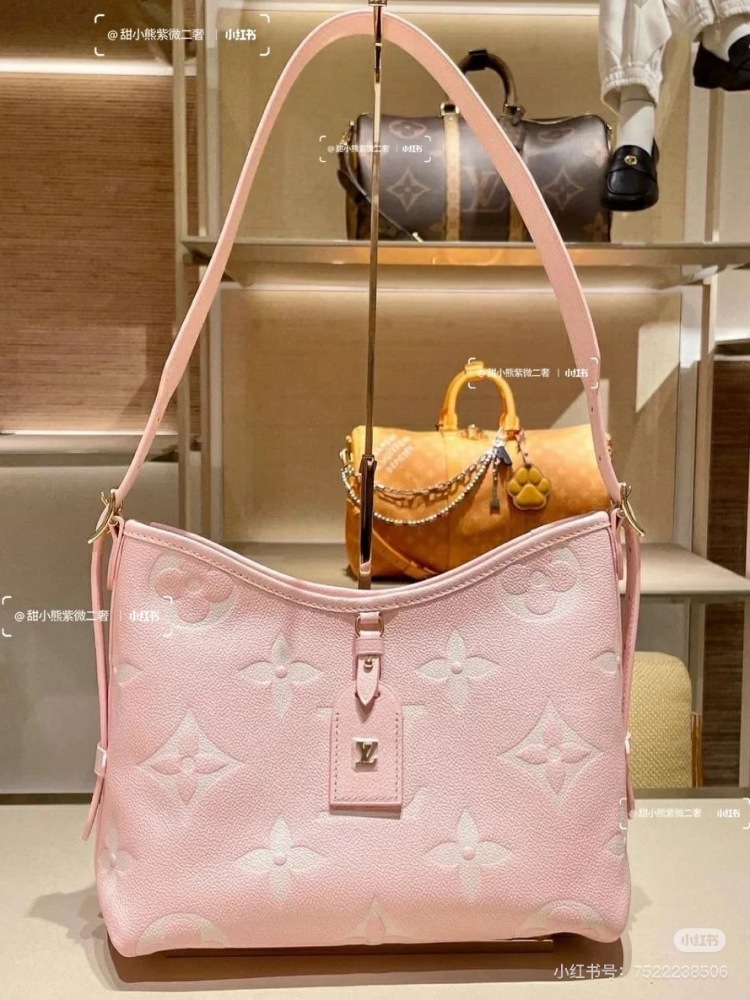 LV knows how to control women's hearts so well that pink is a must-have