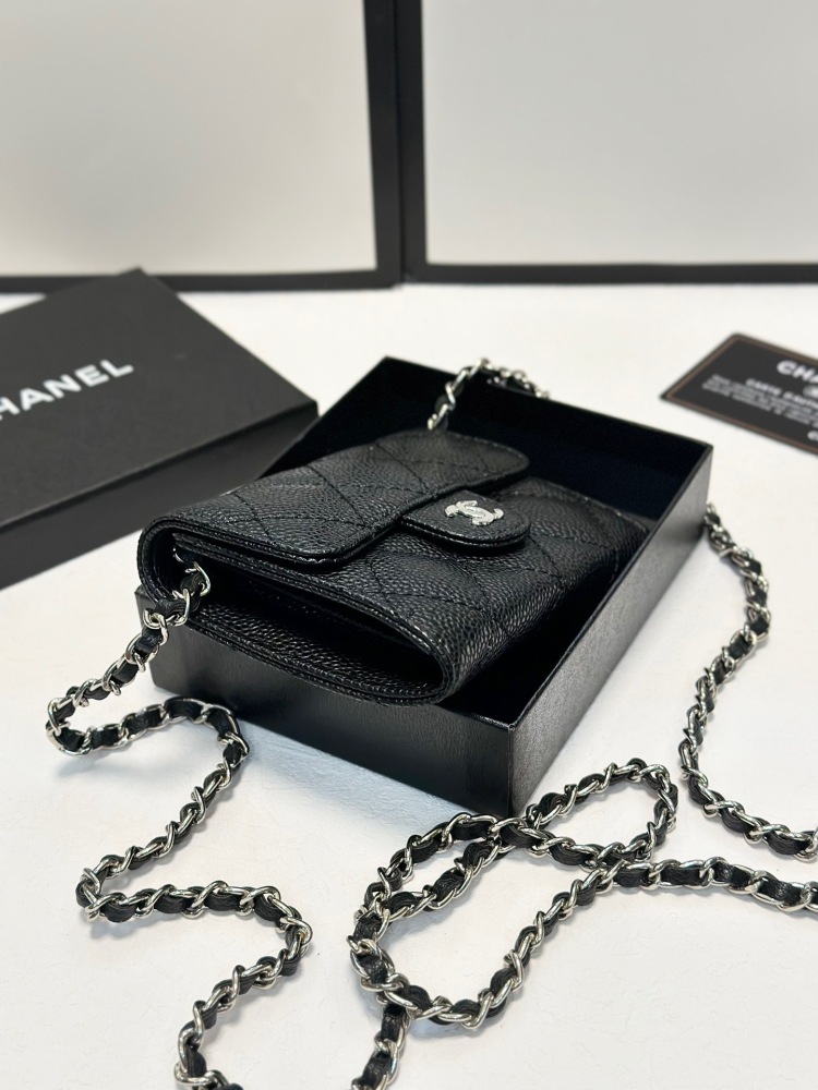 P130 color black gold black silver size 12x10CHANEL Chanel caviar cowhide small backpack fashionable and generous