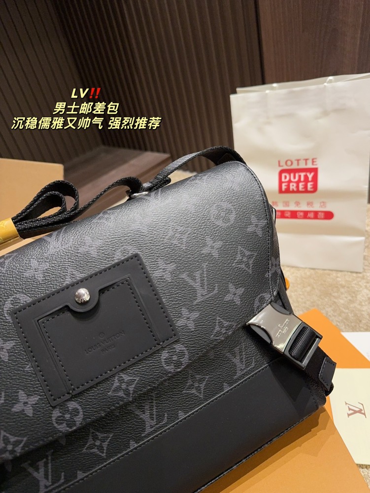 P299 Complete Packaging ?? Size 27.22
LV Men's Postman Bag
Full of style, with a low-key, steady and elegant atmosphere!
The design is quite broad and stylish! The more you use it, the more it will precipitate!
More low-key and steady!!
Can be ca...