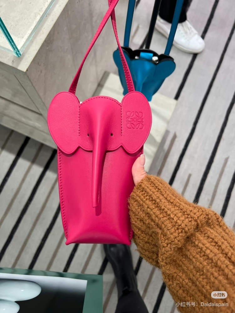 Loewe Elephant Phone Bag