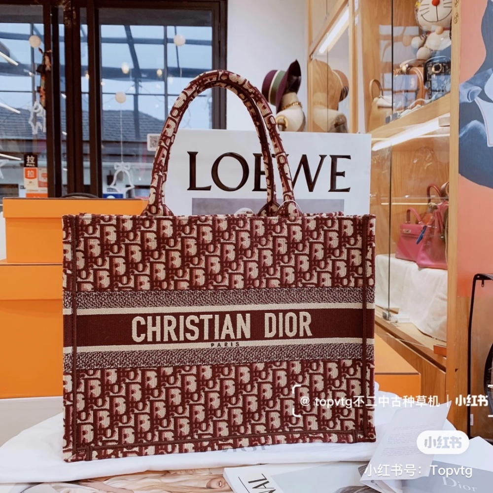 Dior wine red tote