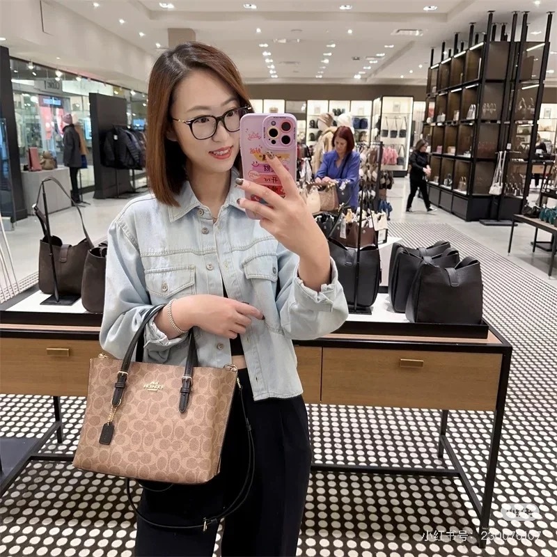 Coach is really good! Another new color scheme!  !
The new color scheme this time really caught my eye and
Why are you holding onto my aesthetics again!!
Mollie25 has upgraded to a new color scheme across the board! The warm brown color tone of adzuk...