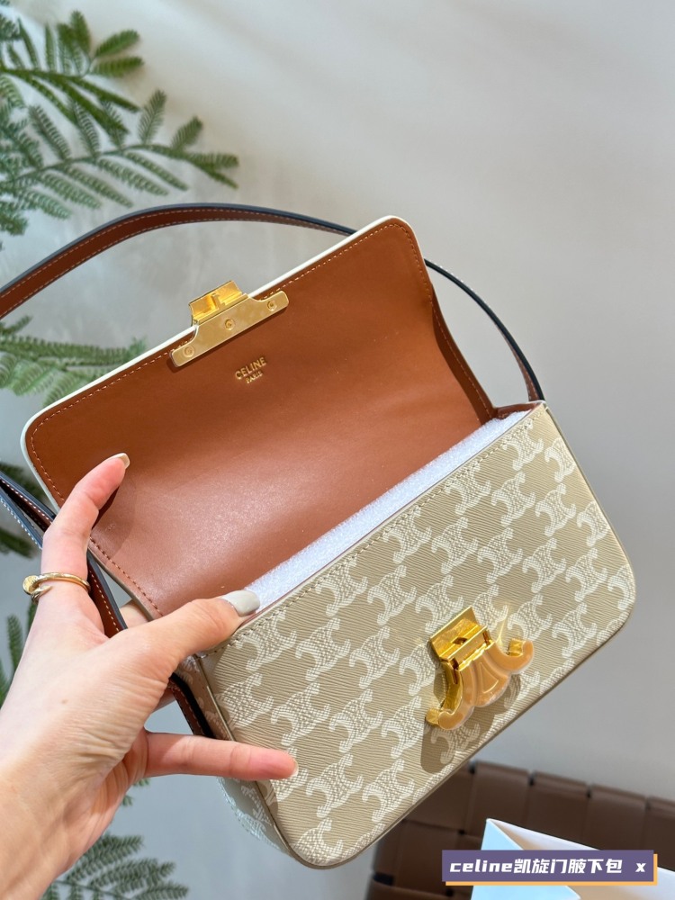 p215
New Package Promotion | CELINE Hot selling Arc de Triomphe Underarm Bag
CELINE has released a new underarm bag, the Triomphe Shoulder Bag, following the Ava bag. Transform the Triumphal Arch backpack series into an underarm shoulder style! Compa...