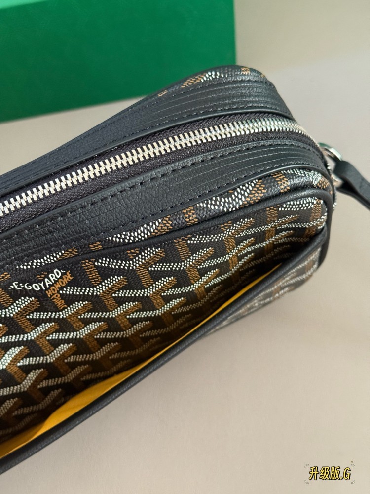205 Upgraded Edition Box
size：24*14cm
Goya Goyard Camera Bag
Boys and girls use it!
The upper body effect is absolutely stunning~
Very easy to match in daily life~
Both boys and girls can buy it!