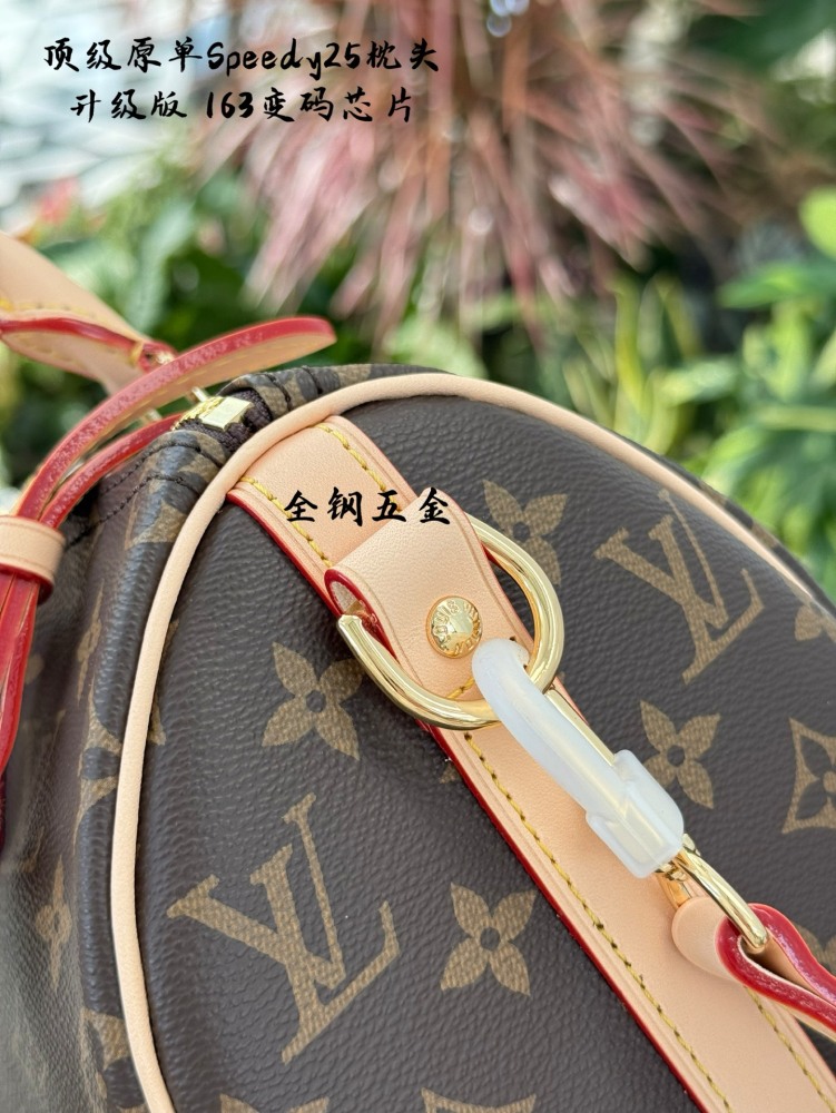 P340 Top Grade Original Single Steel Hardware
LVSpeedy25， Fashion essential item t
Hello, sisters! Today I'm going to share with you a super classic bag - the LV Speedy 25.
Its appearance is simple and elegant, with classic floral patterns that nev...