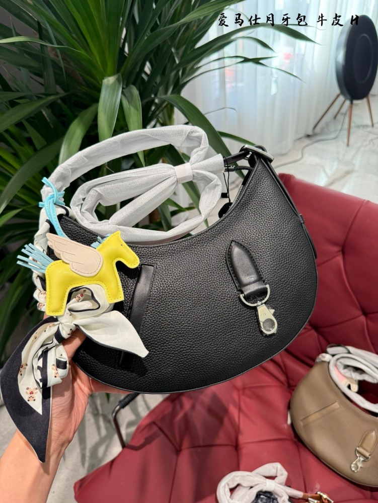 Hermes Moon Tooth Pack p305
Arcon back I can't come down from above
A package that does not require distribution
Capacity can
Can be worn on one shoulder, diagonally, or under the armpit
Even the price is cheaper than neighboring Grandma Xiang, what ...