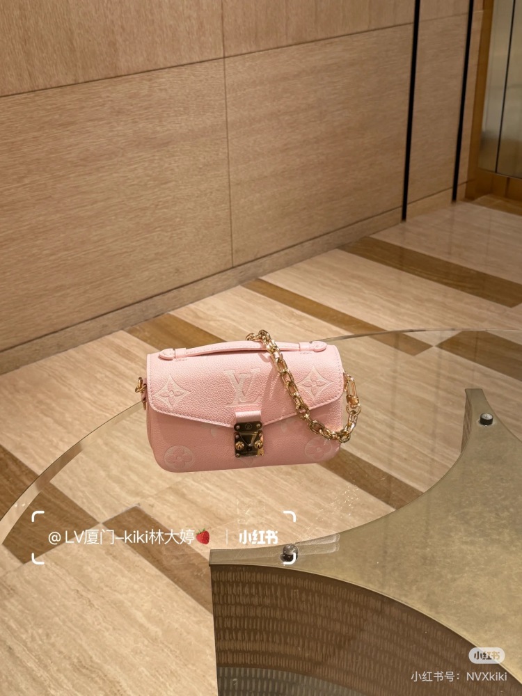 LV knows how to control women's hearts so well that pink is a must-have