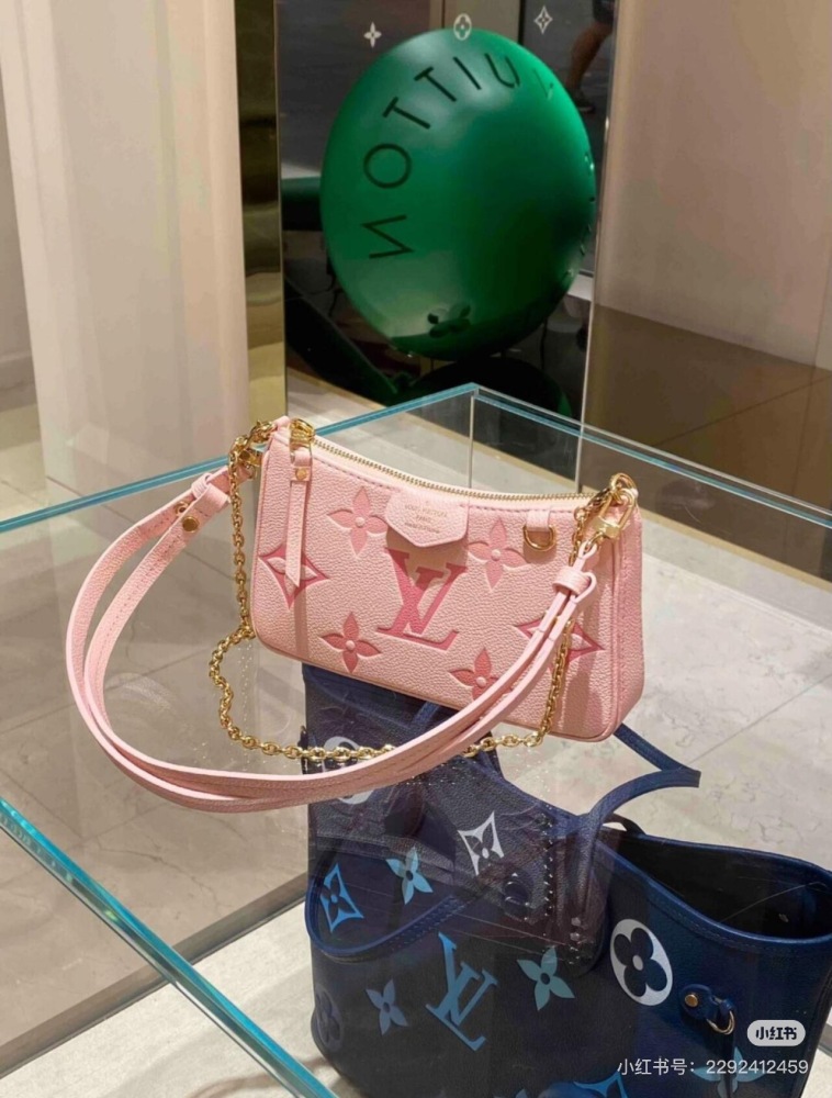 LV Pink Mahjong Bun