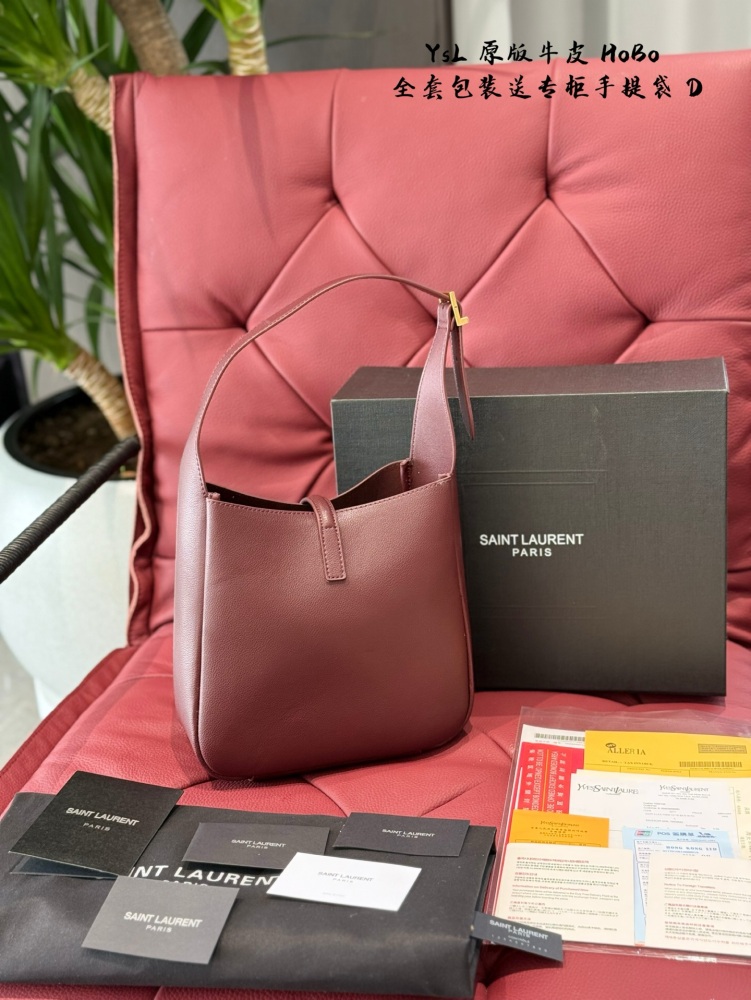 Original cowhide P285
Being fully grasped by YSL's new Hobo bucket
YSL all black hobo armpit bucket bag is really delicious stir fried chicken
Whether it's casual retro or sweet Sajie, hold on!
Workplace commuting and daily travel are both great opti...