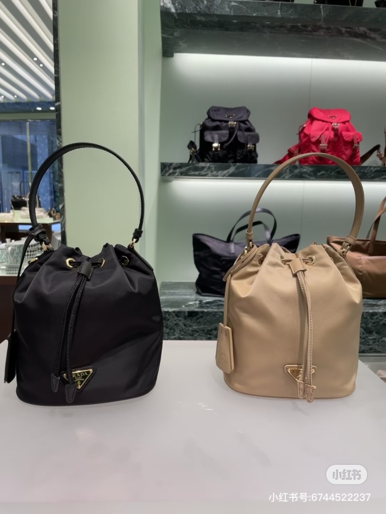 Prada bucket
