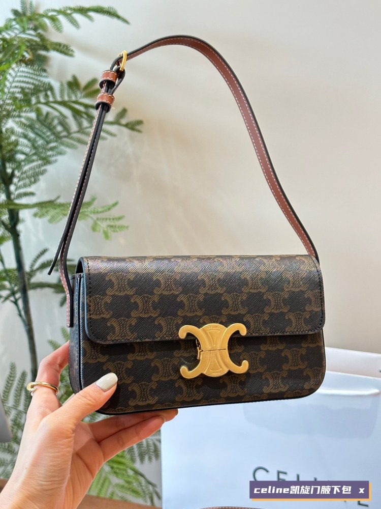 p215
New Package Promotion | CELINE Hot selling Arc de Triomphe Underarm Bag
CELINE has released a new underarm bag, the Triomphe Shoulder Bag, following the Ava bag. Transform the Triumphal Arch backpack series into an underarm shoulder style! Compa...