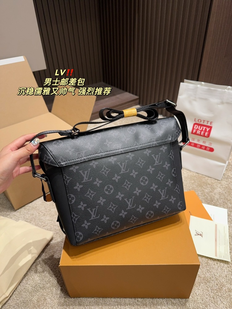 P299 Complete Packaging ?? Size 27.22
LV Men's Postman Bag
Full of style, with a low-key, steady and elegant atmosphere!
The design is quite broad and stylish! The more you use it, the more it will precipitate!
More low-key and steady!!
Can be ca...