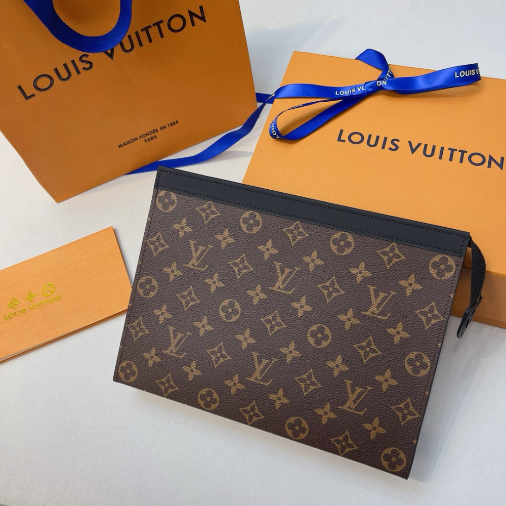 Lao Hua LV is known for its exquisite craftsmanship, with rare designs and special leather that combine technological innovation with classic style, highlighting the existence of the Louis Vuitton world. The internal design of the wallet is exquisite...