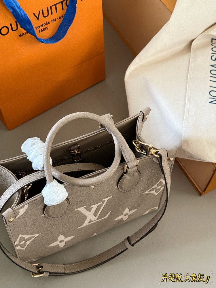 235 box
Mother's Day Gift
Size: 25 * 20cm (small)
Excellent quality, understand the goods ??
It's really too advanced!
Warm, gentle, and creamy Iv on the go tote bag
Elephant Grey has a gentle and elegant temperament!
Search Lv on the go shopping bag