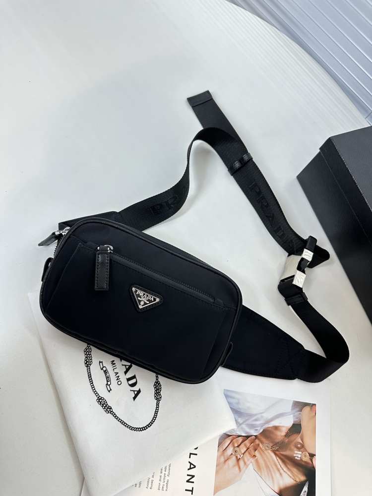 High end goods ?  The latest "PRADA/Prada" chest bag and waist pack for 2024 are imported with original waterproof fabric, ultra high definition hardware logo logo, and dedicated lining. Super smooth zipper, super smooth oil edge, exquisite workman...