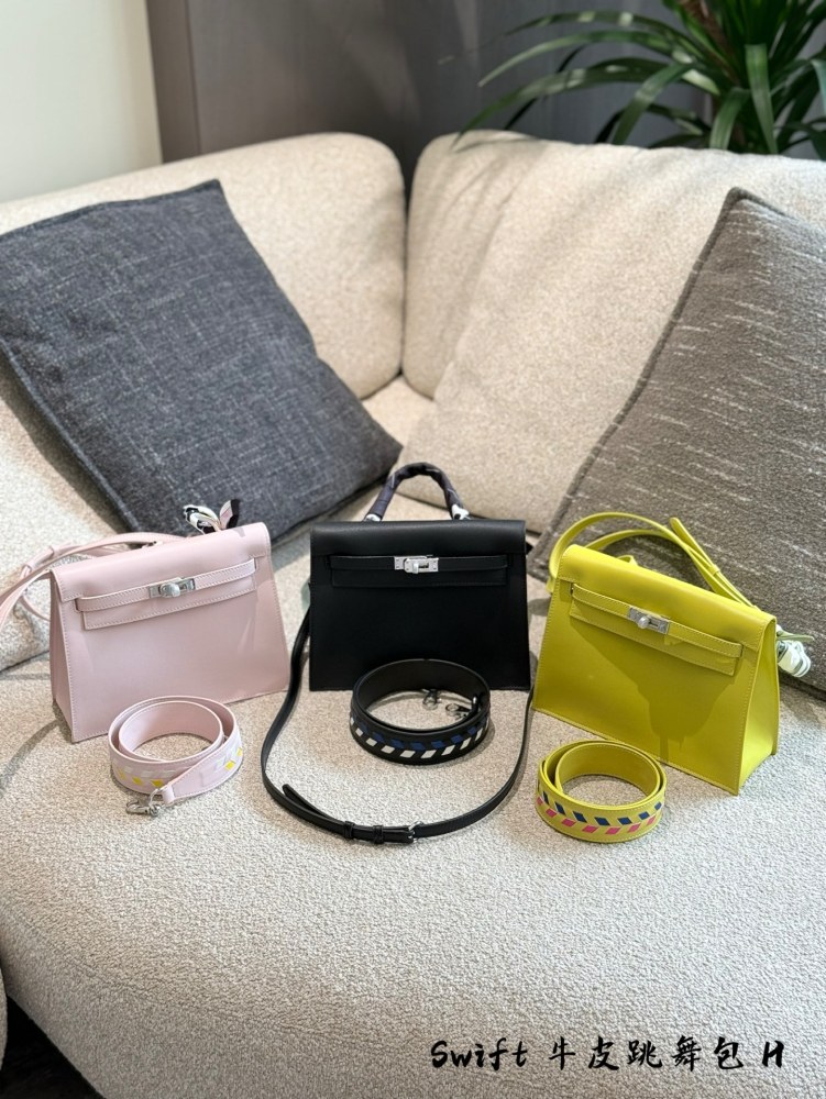 P370 double shoulder straps
Why is Hermes Dance Bag so popular? Why is Hermes Danse so popular?
I have been a huge fan of this bag lately. I can easily take it for daily wear without feeling too forceful. It not only has a high appearance value, but ...