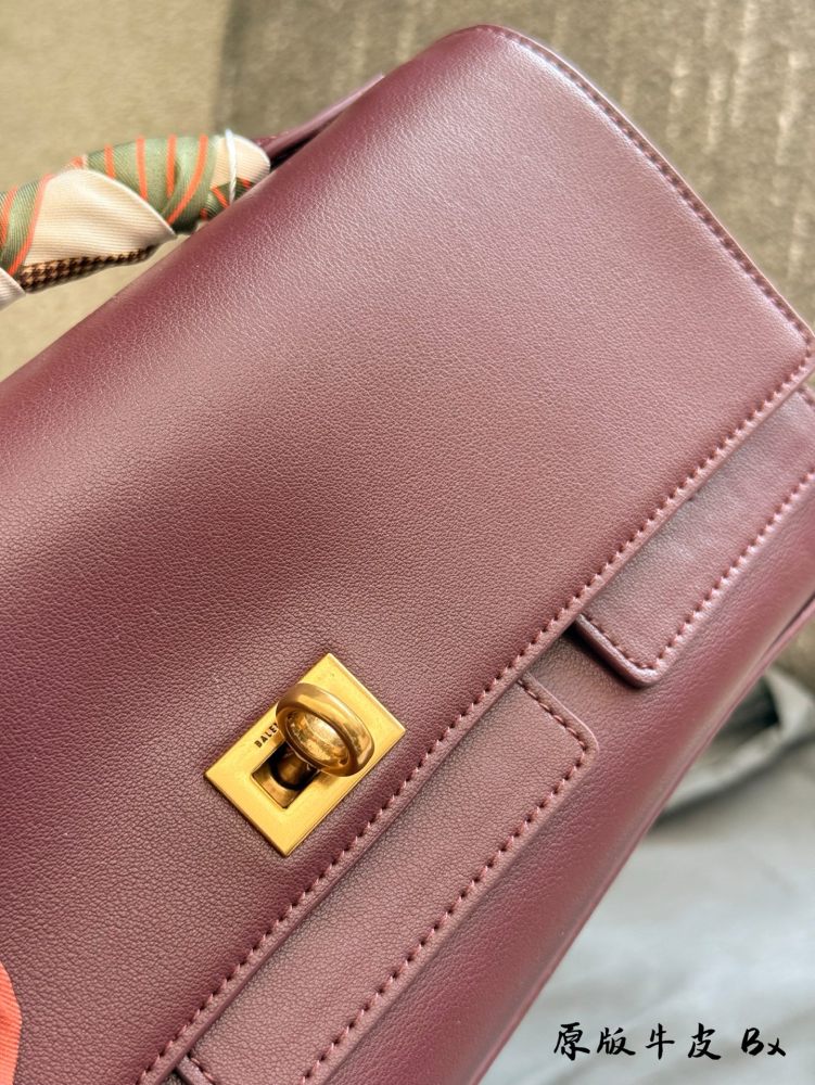 p280
Balenciaga Handbag Underarm Bag 25 Spring/Summer New Collection 29cm Full Set Packaging