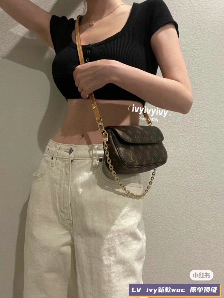 The Han style LV handbag gives you a more elegant look when you go out!
The stylish and versatile LV handbag that cannot be missed is worth having! A must-have for fashionistas! #LV handbag is elegant and practical, stunningly beautiful
Poetry makes ...