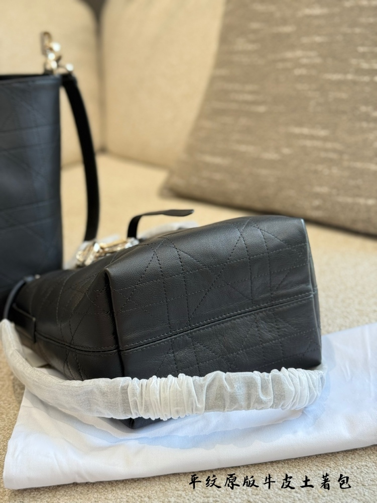 p330p340
The Dior Toujours oil wax leather bag that was asked about was so beautiful that it was a foul. # Fashion is reincarnation, I don't allow it. There are still people who don't know about this treasure bag of Dior Toujours oil wax leather!
The...