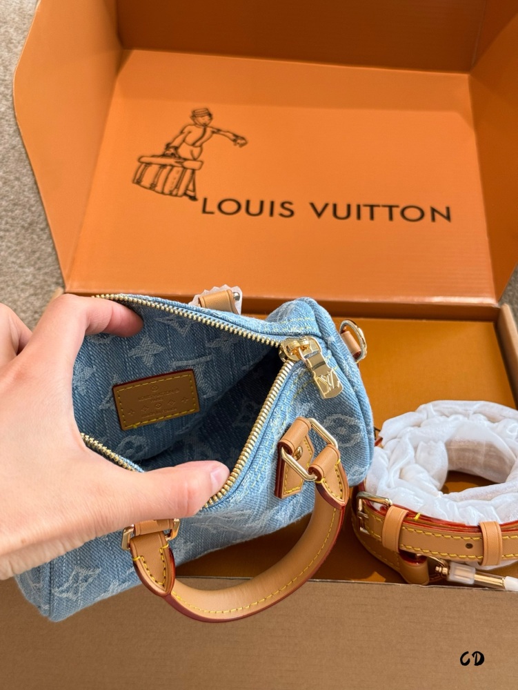 P230 Upgraded Version
Love the LV Denning Nanospeedy series so much!! LV's denim nano speedy is really loved
LV denim nano 24 new model
Cowboy Blue: The entire summer cool series looks super good
Always exuding a fashionable and sophisticated aura
Mi...